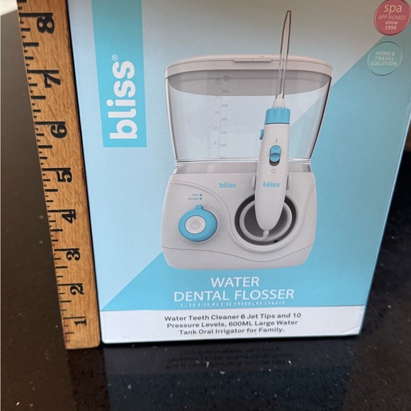 Bliss Aqua Blue Water Dental Flosser never open New - Picture 1 of 6